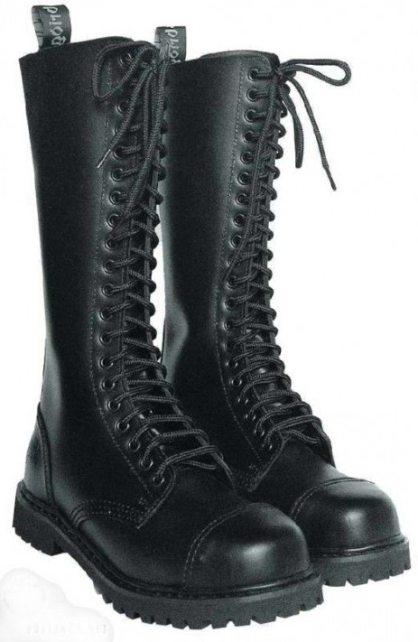 Knightsbridge Boots 20 holes